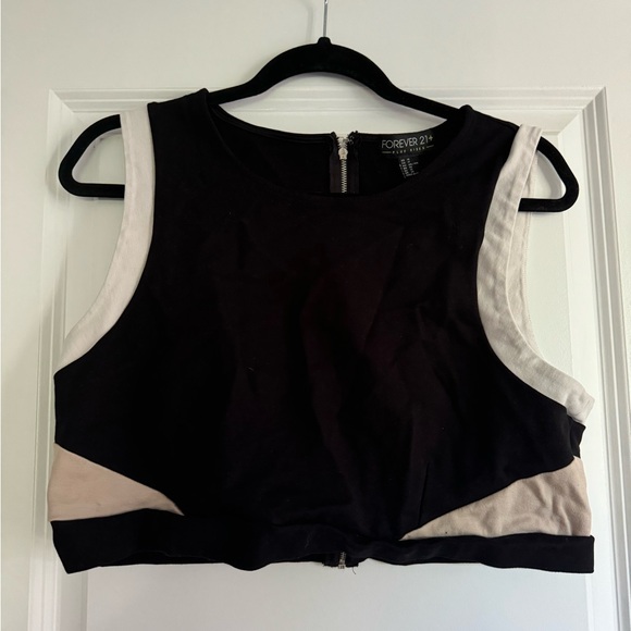 Plus Size Forever 21 Sleeveless Crop Top in 1X - Picture 2 of 4